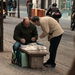"Cromos" street seller